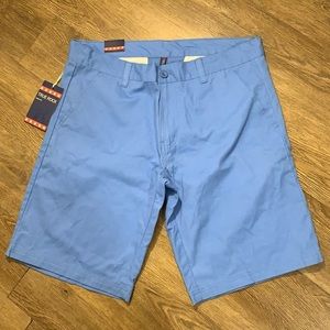 True Rock Bahamas Shorts Golfing